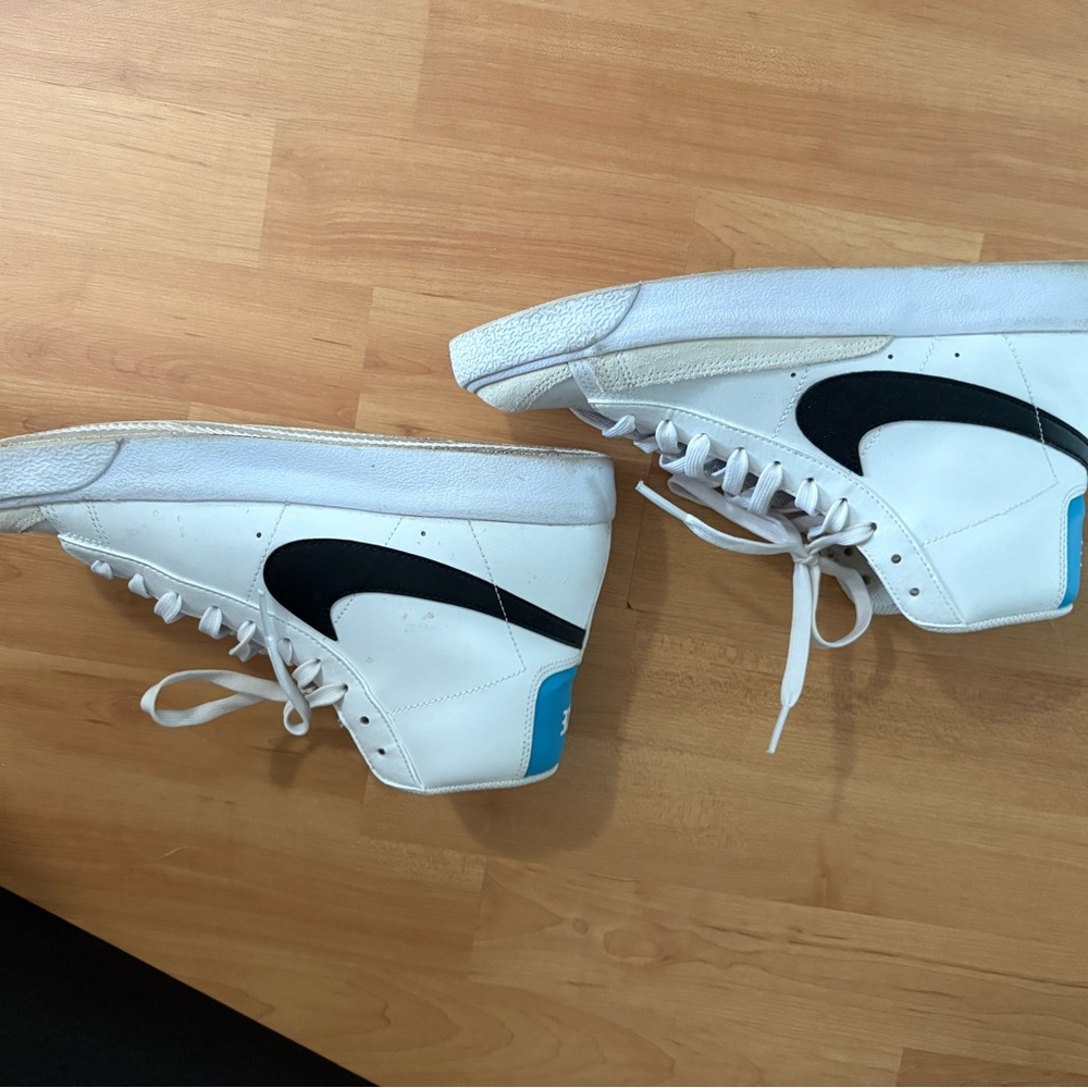 Nike Blazer Mid 77 (GS) Vintage White / Black / Blue Lightning Shoe. Size 7 Y. - Picture 5 of 11